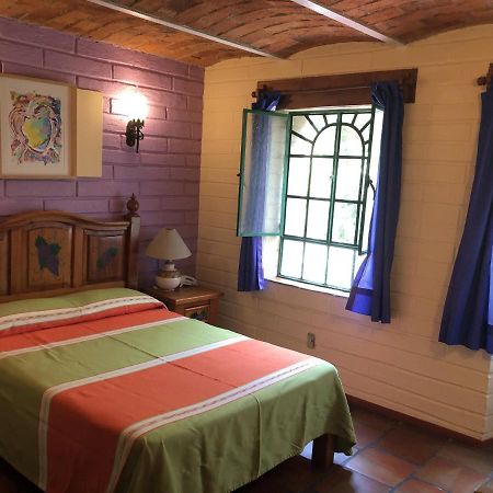 Casa Del Retono Bed & Breakfast Tlaquepaque Bagian luar foto
