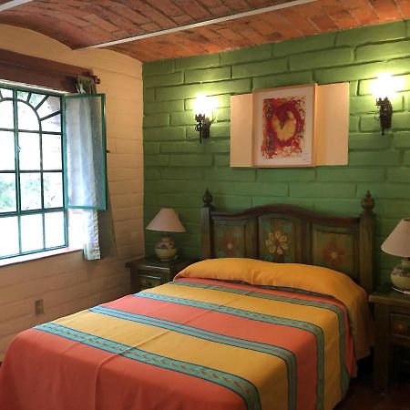 Casa Del Retono Bed & Breakfast Tlaquepaque Bagian luar foto