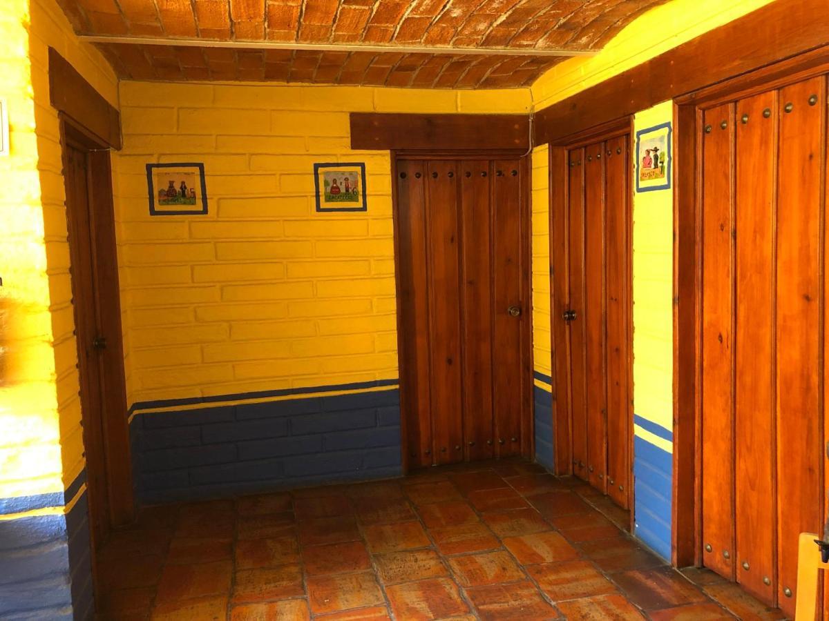 Casa Del Retono Bed & Breakfast Tlaquepaque Bagian luar foto