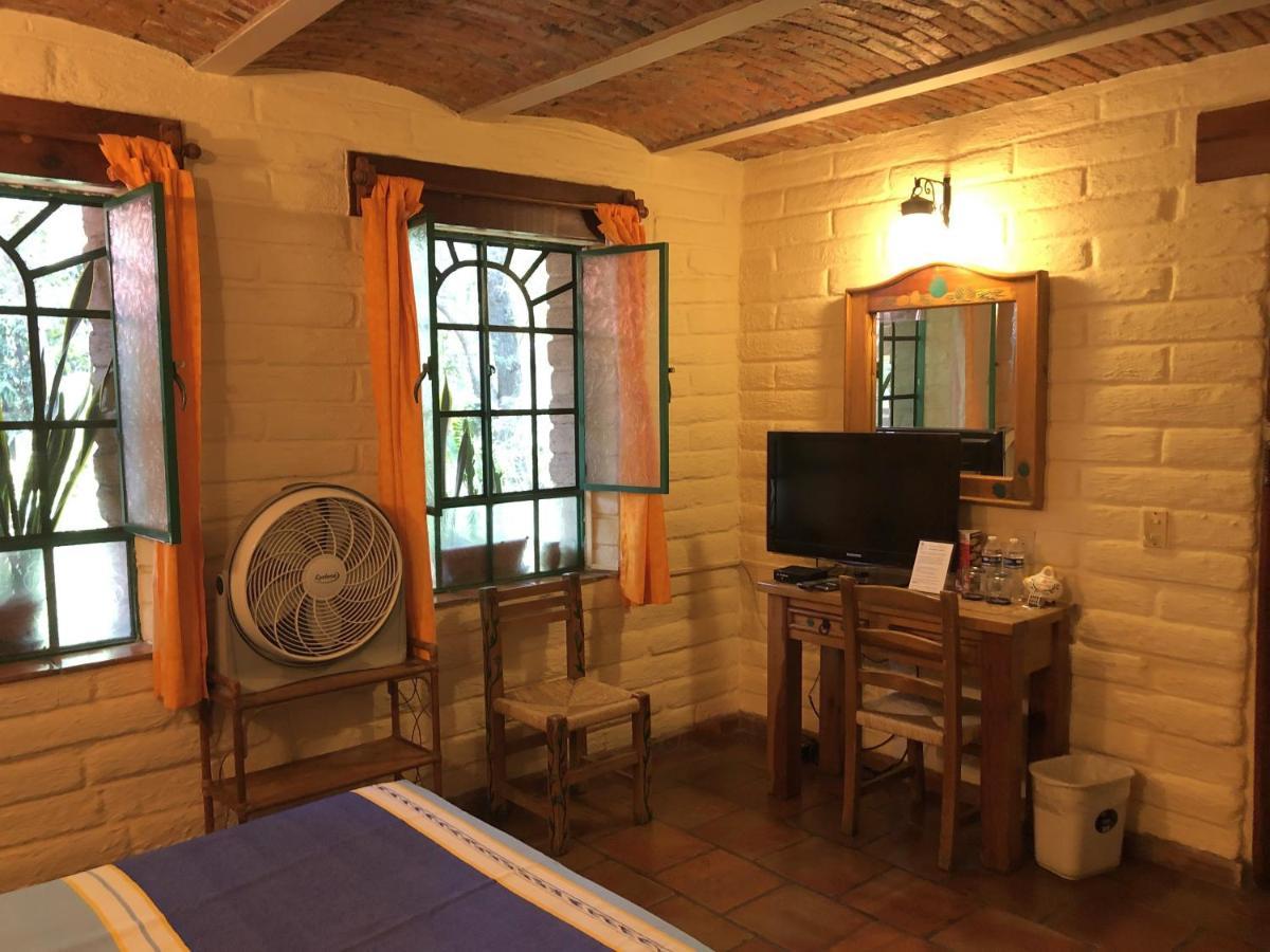 Casa Del Retono Bed & Breakfast Tlaquepaque Bagian luar foto