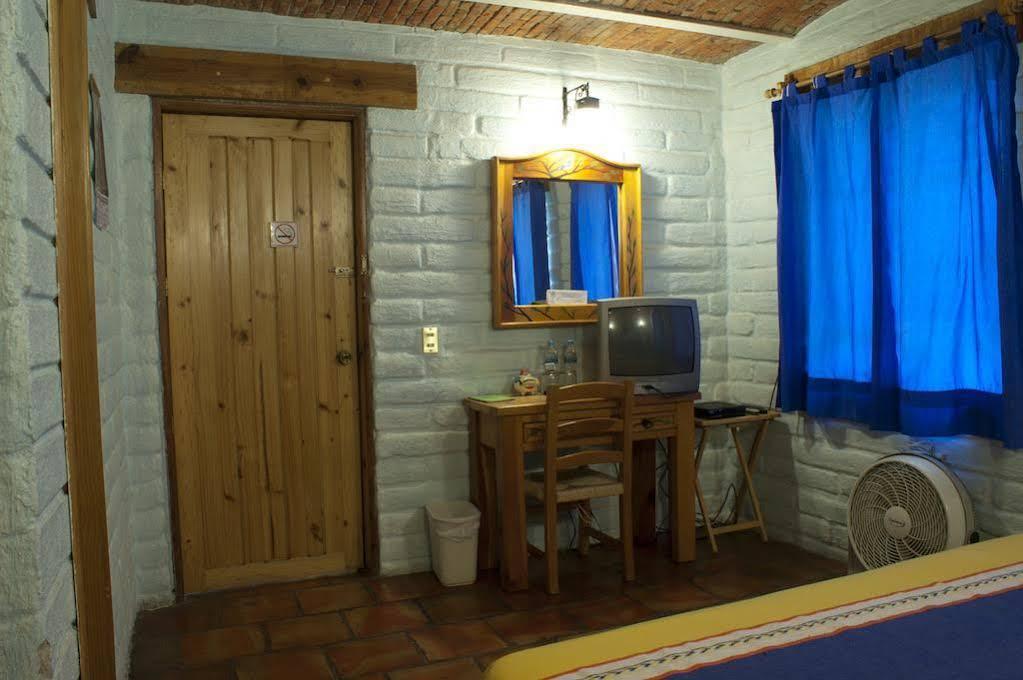 Casa Del Retono Bed & Breakfast Tlaquepaque Bagian luar foto